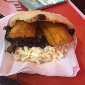 arepa de pabellon 