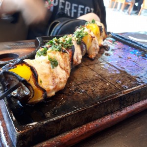 brocheta de pollo