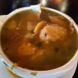 sopa de pollo