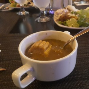 Sopa de Frijoles y Rabito