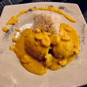 corvina rellena de langostino