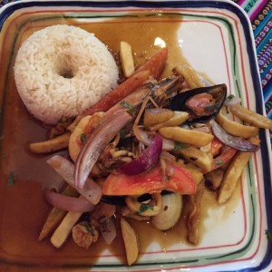 salteado de mariscos