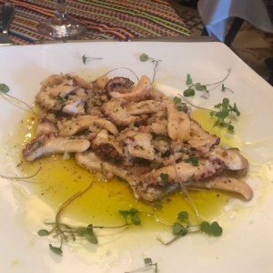 Pulpo al ajillo