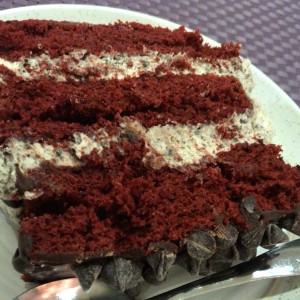 red velvet oreo cake