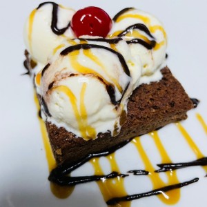 brownie con helado 