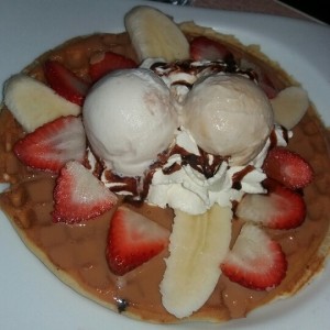 Waffle de Banana y Arequipe