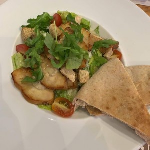 Ensalada Cesar con pollo