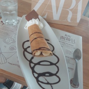 crepe de banana, fresa y nutella