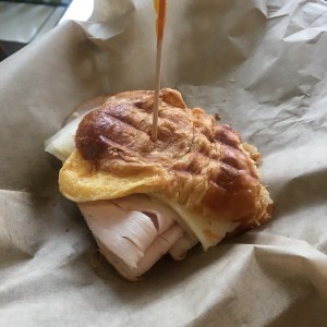 Le Grand (Croissant)