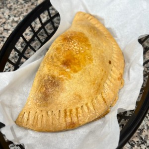 Empanada Artesana de Pollo