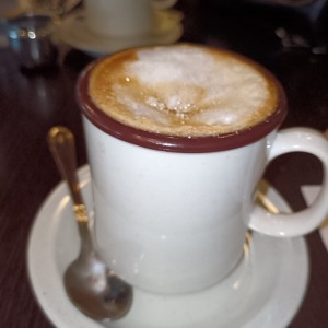 Capuchino con leche de almendras 