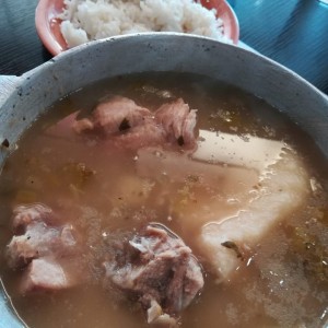 Sancocho y arroz blanco