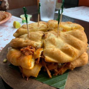 emparedado de ropa vieja 