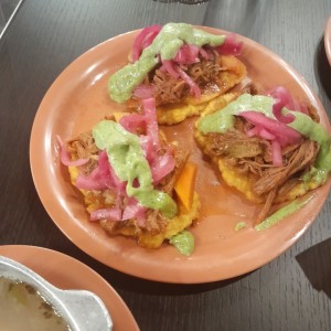 patacones con ropa vieja