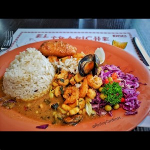 Plato Mixto de Mariscos - El Trapiche (Albrook)