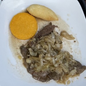 Bistec  en cebollada