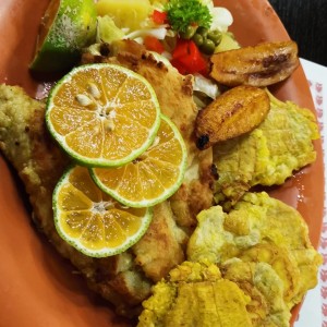 filete de corvina apanada