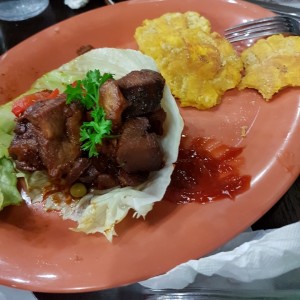 puerco con patacon