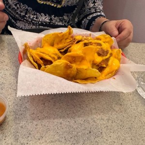 nachos queso