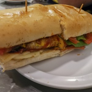 Sandwich de pechuga de pollo