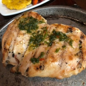 Pollo a la brasa con chimichurri