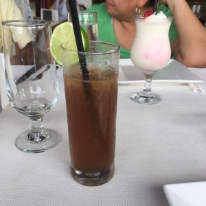 Amapola y Long Island Iced Tea