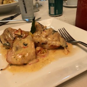 Pollo con camarones