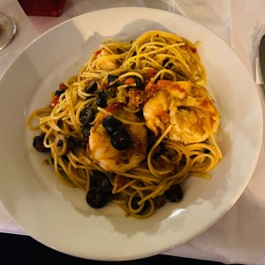 Spaguetti Oleo con Langostinos