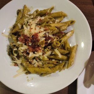 Pasta pesto