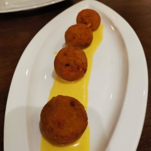 Croquetas de risotto con hongos 