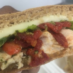 Panini Chicken Toscana en pan integral  zoom