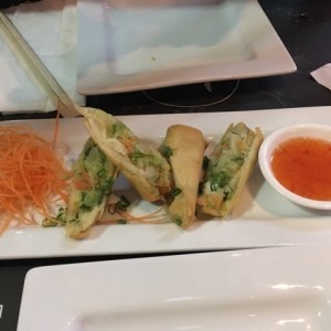 Entradas Calientes - Spring rolls