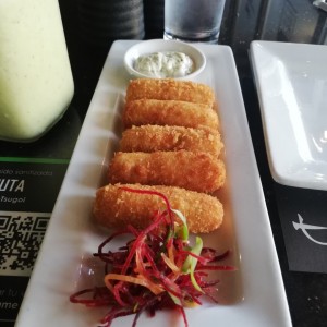 Croquetas de cangrejo 