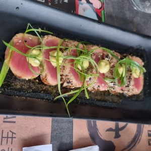 Entradas - Tuna Tataki