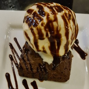 Postres - Brownie con helado