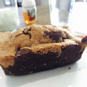 Brownie con galletas de chocolate chips