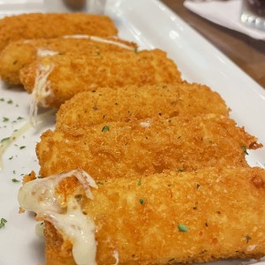 Appetizers - FRIED MOZZARELLA