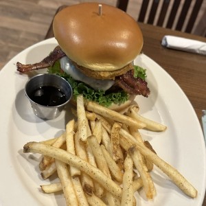 FRIDAYS SIGNATURE WHISKEY-GLAZED BURGER