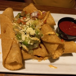 Taquitos de pollo