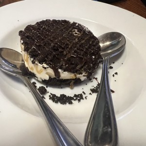 COOKIES AND CREAM MADNESS