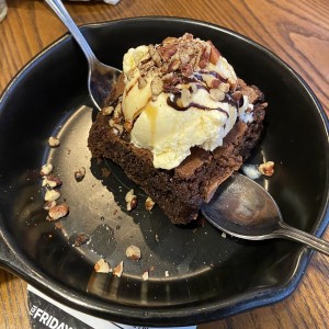 Brownie con helado 