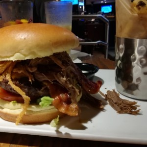 Hamburguesa con Pulled Pork