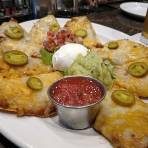 Appetizers - FRIDAYS TOSTADO NACHOS