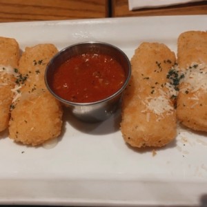 Appetizers - Fried Mozzarella