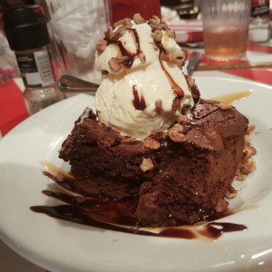 brownie con helado