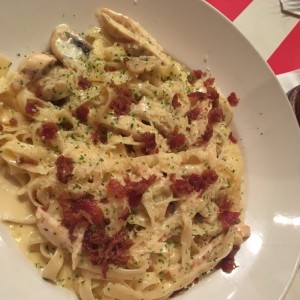 pasta alfredo con pollo 