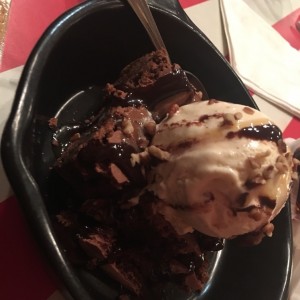 brownie con helado 