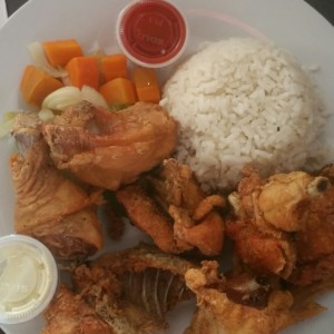 pollo frito con arroz