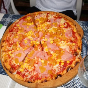 Pizzas - Pizza Hawaiana 12