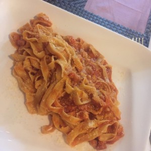 linguini amatriciana 